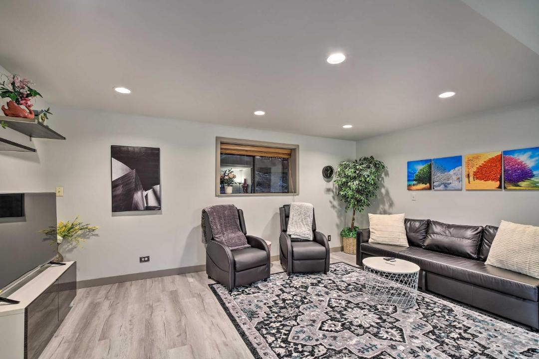 Photo of Livingroom in Mirrormont