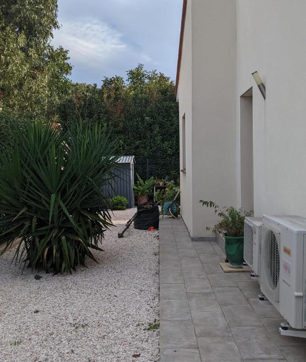 Photo of Buildings in Canohes