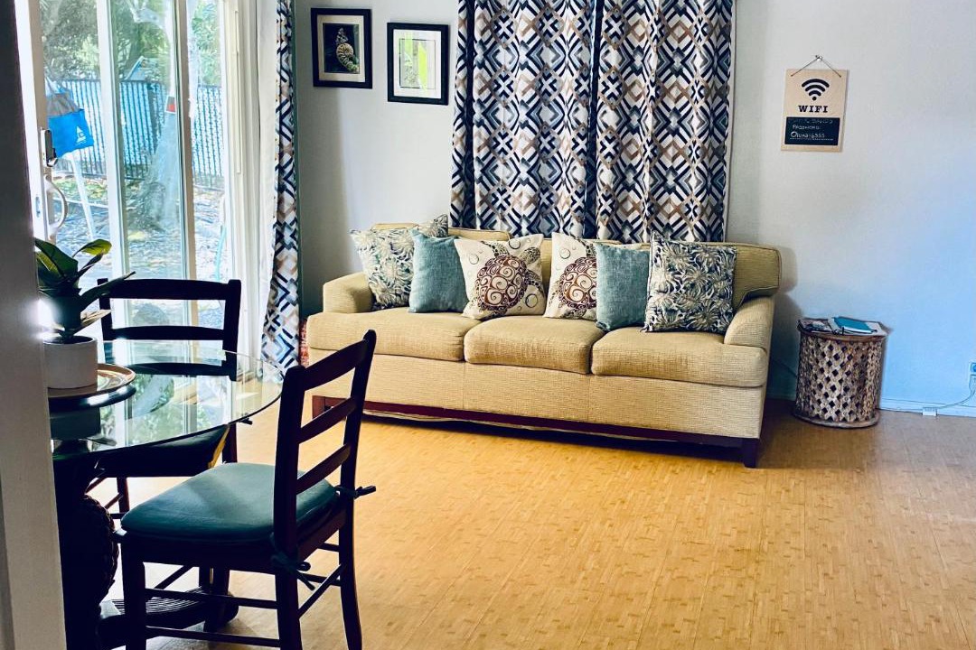 Photo of Others in Kahaluu Bay