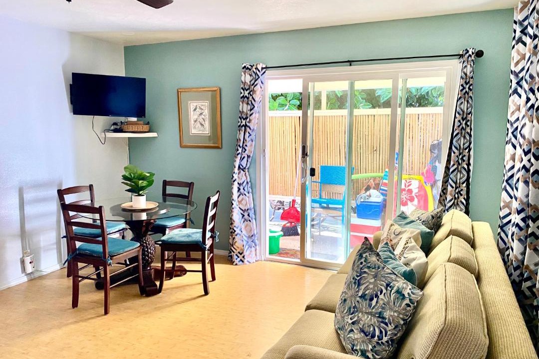 Photo of Others in Kahaluu Bay