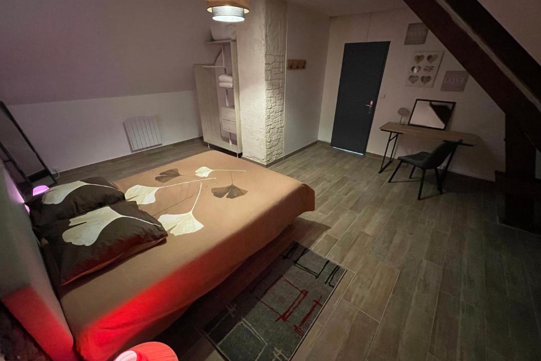 Photo of Bedroom in Semoy