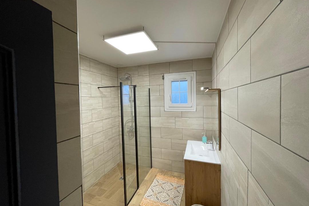 Photo of Bathroom in Semoy