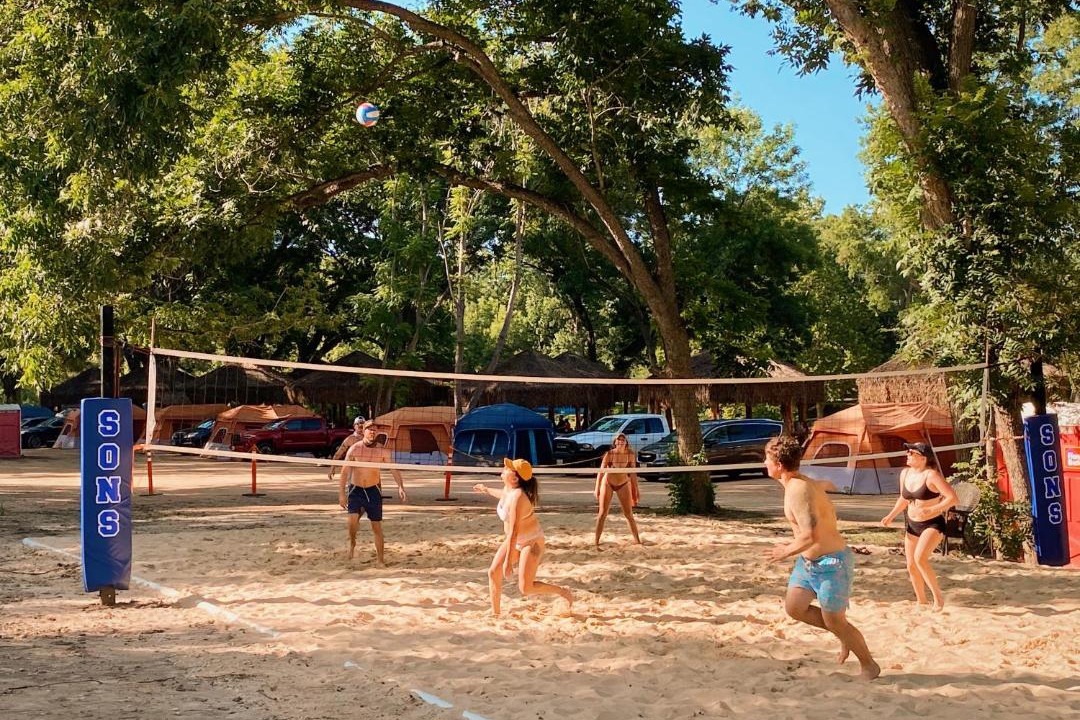 Photo of Others in Fentress