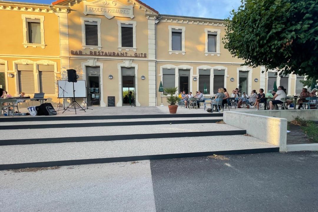 Photo of Others in Baix