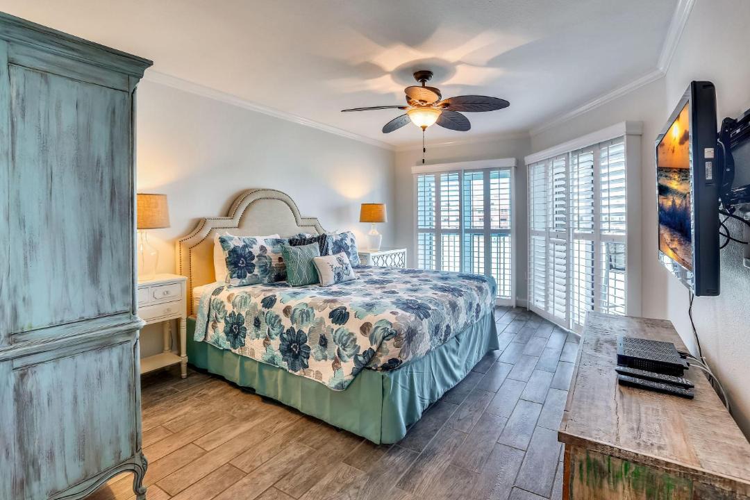 Photo of Bedroom in Sunset Beach