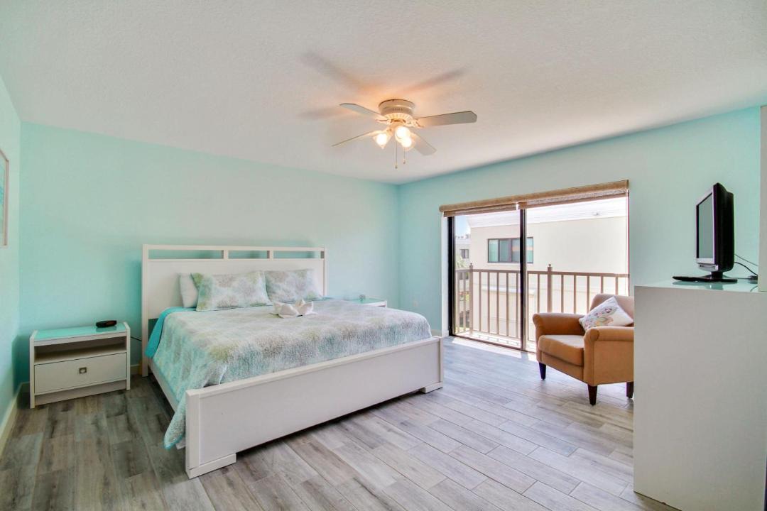 Photo of Bedroom in Sunset Beach