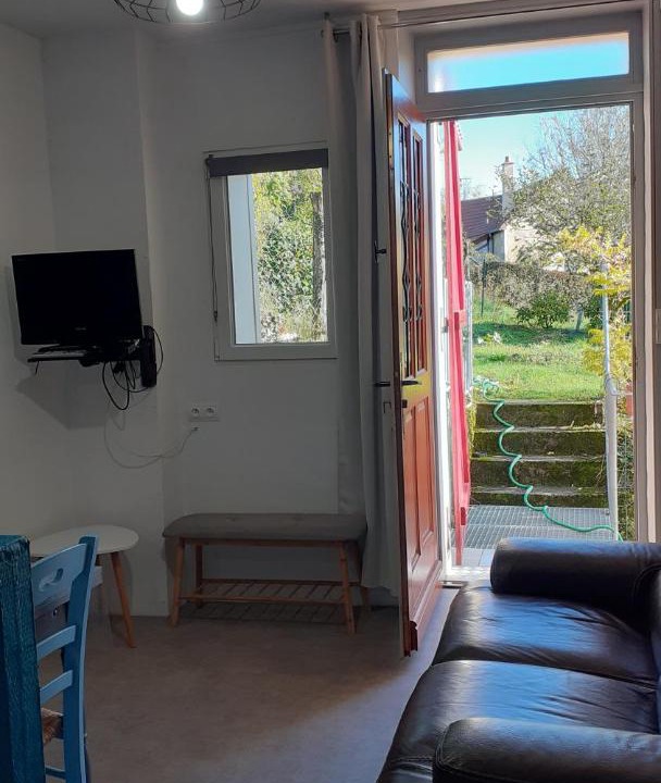Photo of Livingroom in Druyes-les-Belles-Fontaines