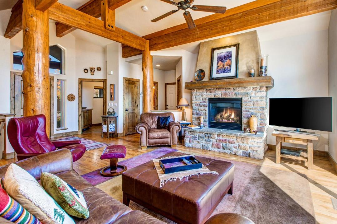 Photo of Livingroom in Pinebrook