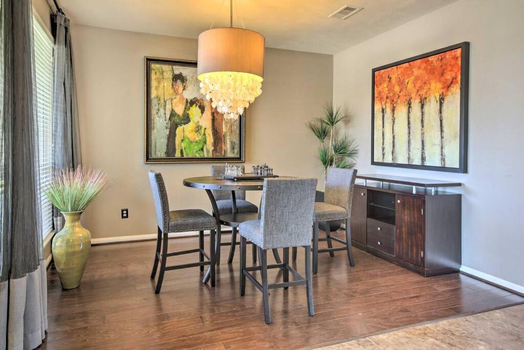 Photo of Livingroom in Cypress