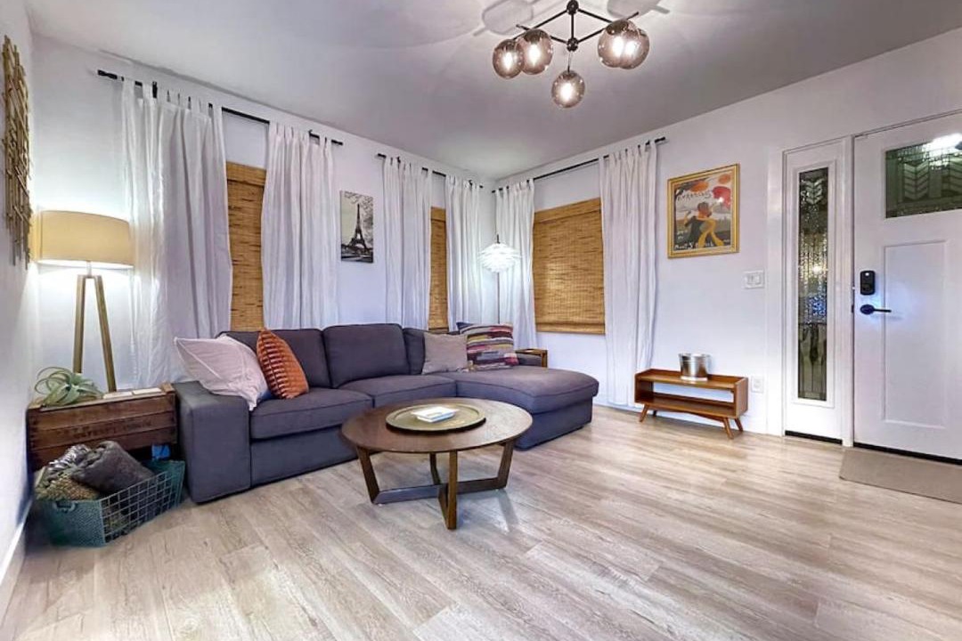 Photo of Livingroom in Central Sacramento