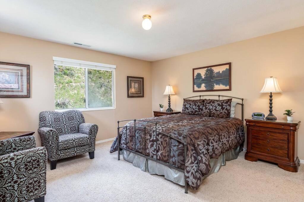 Photo of Bedroom in Cottonwood Heights