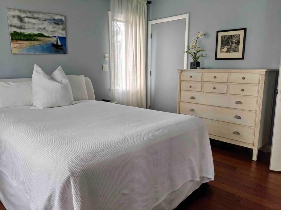 Photo of Bedroom in Swampscott