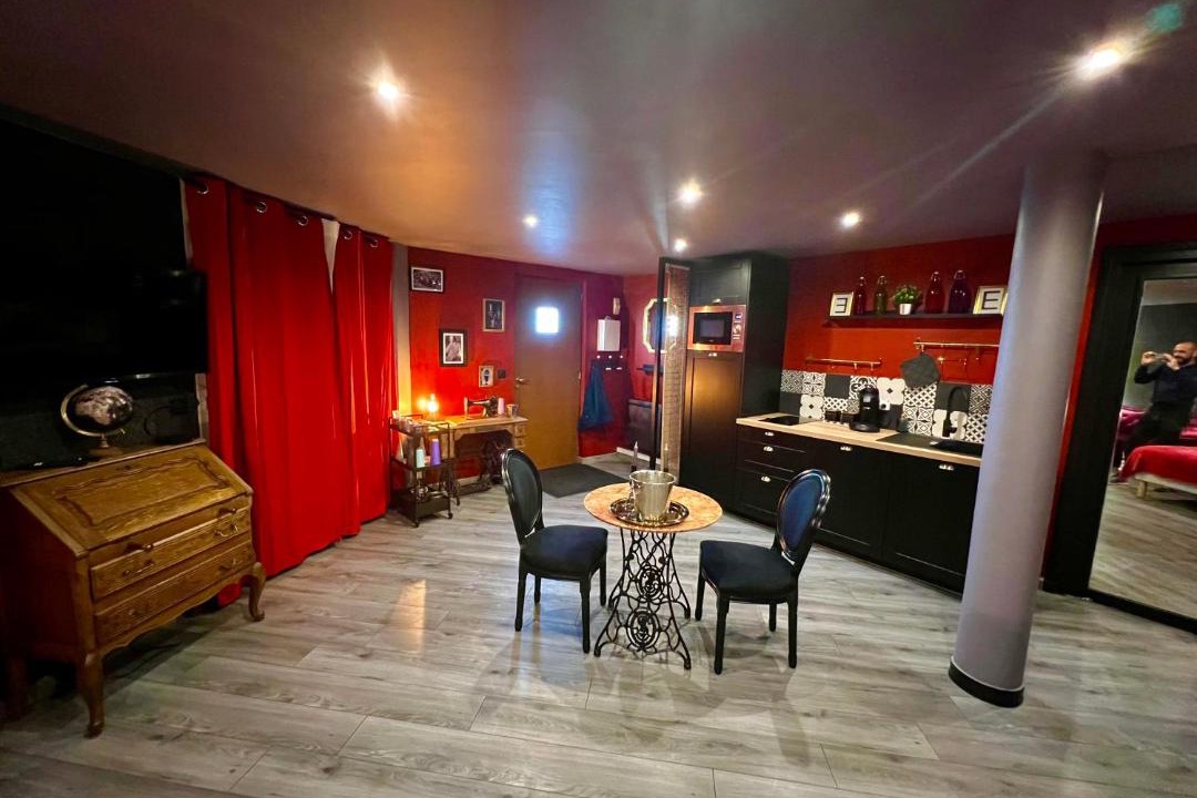 Photo of Livingroom in Calais City Center