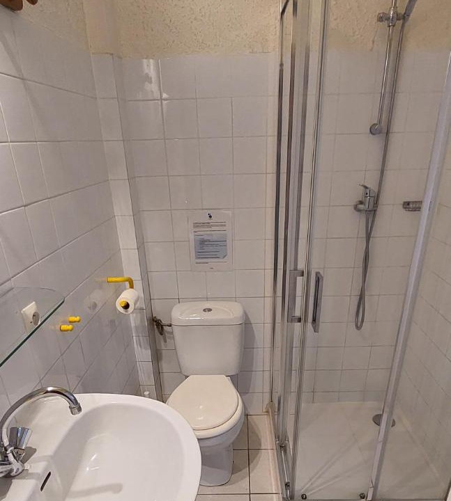 Photo of Others in Airoux