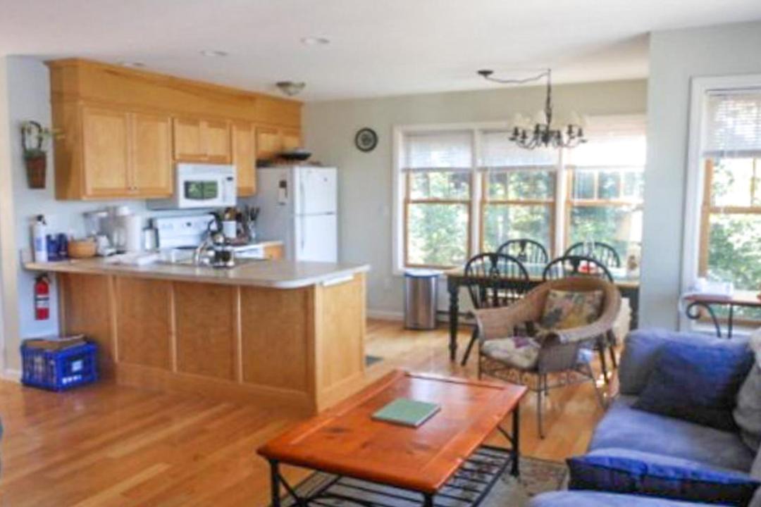 Photo of Livingroom in Meredith