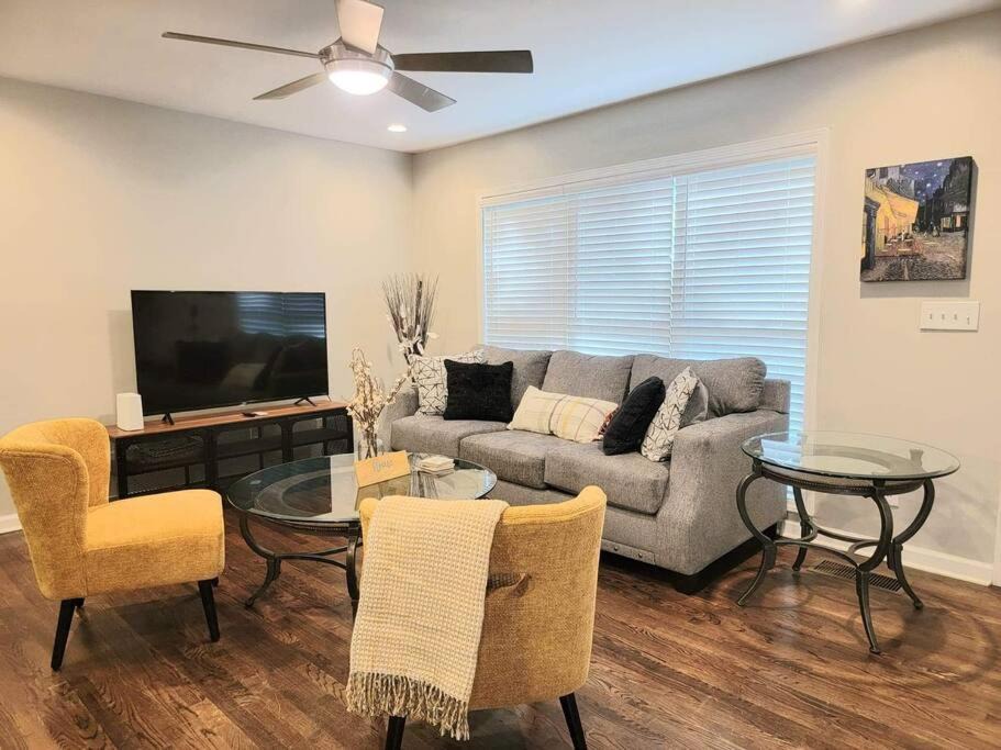 Photo of Livingroom in Smyrna