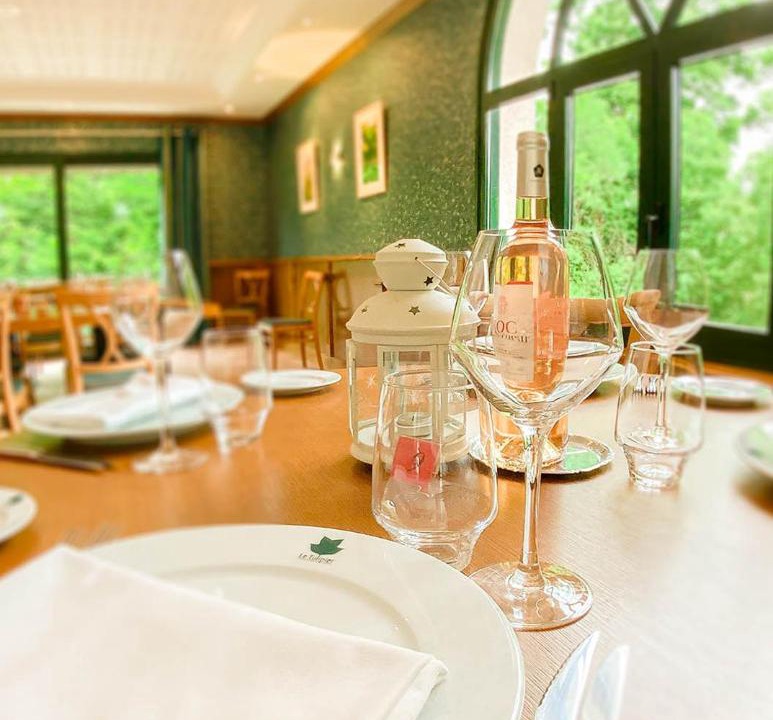 Photo of Livingroom in Vienne-le-Chateau