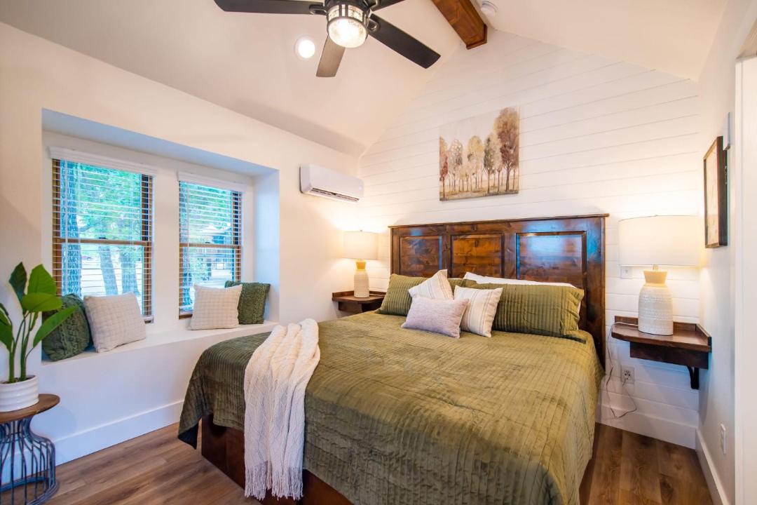 Photo of Bedroom in Elm Mott