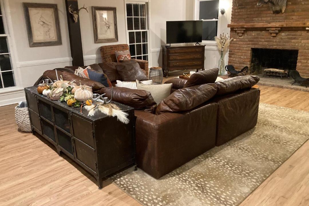 Photo of Livingroom in Lakes of Forest Hill