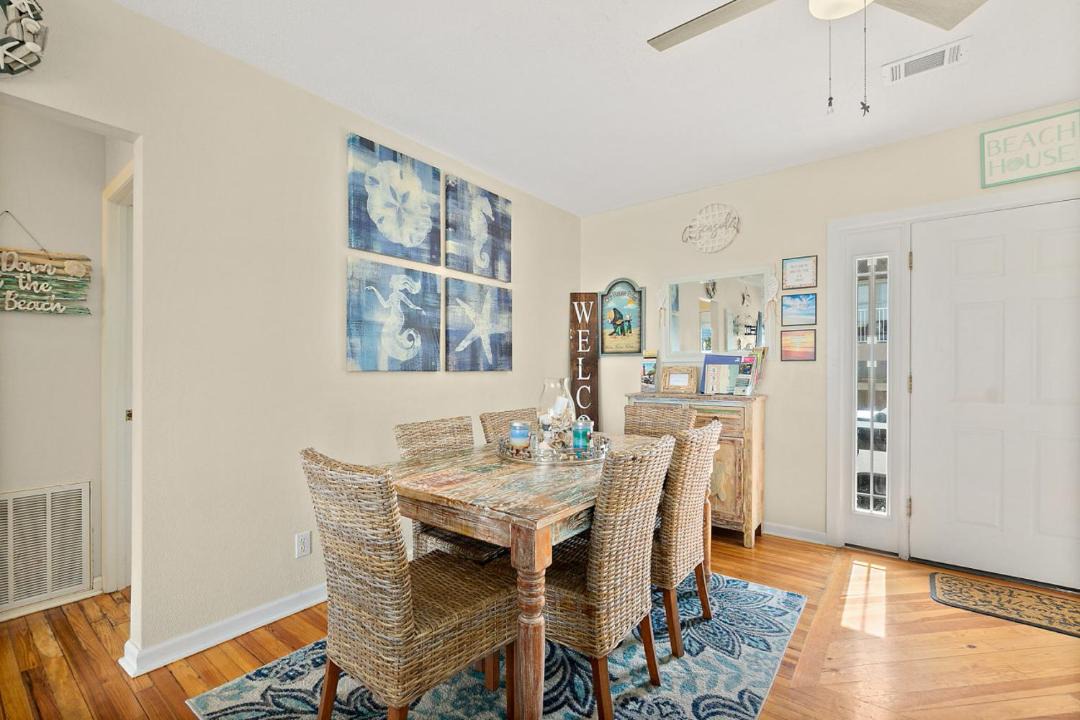 Photo of Others in Bostroms