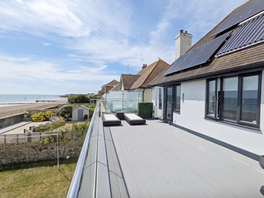 Photo of Buildings in Middleton-on-Sea