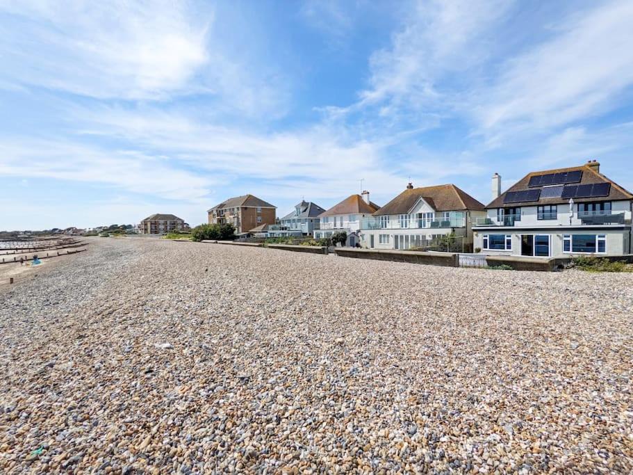 Photo of Buildings in Middleton-on-Sea