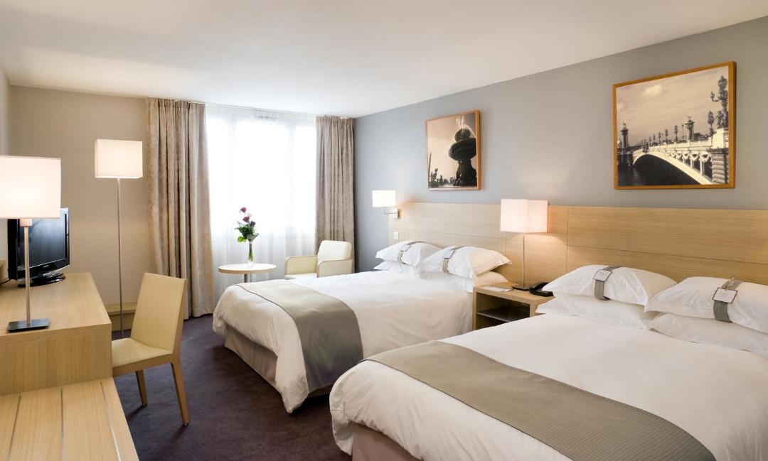 Photo of Bedroom in Roissy-en-France