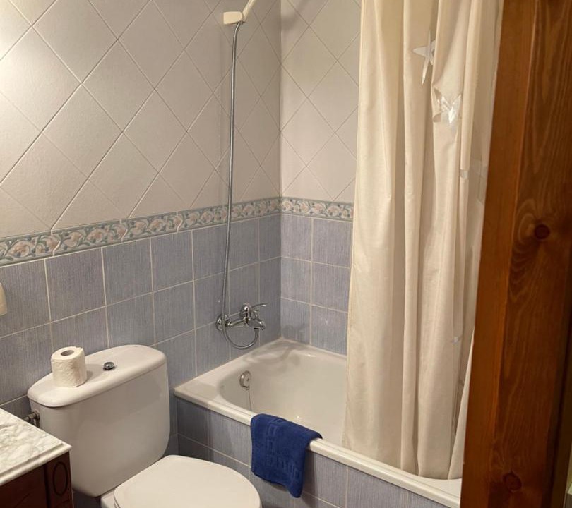 Photo of Bathroom in Setcases