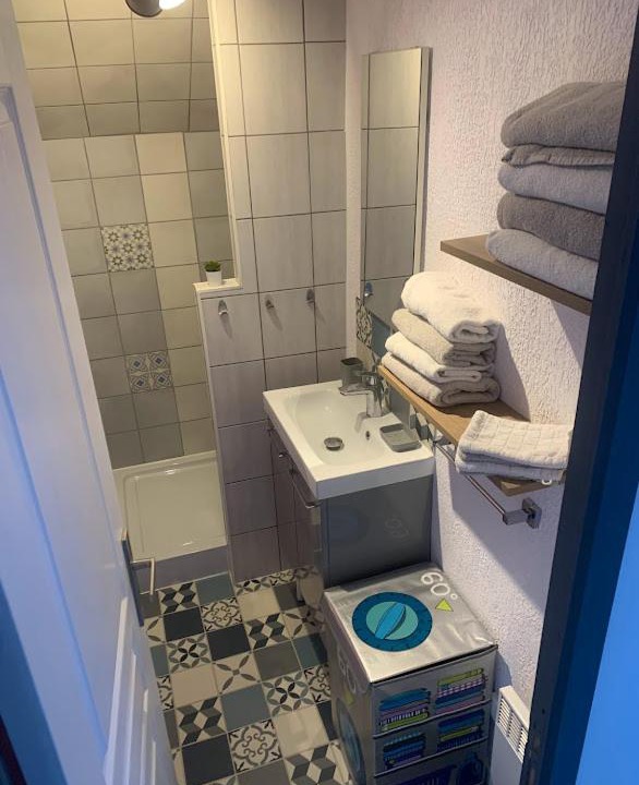 Photo of Bathroom in Le Mesnil-Esnard