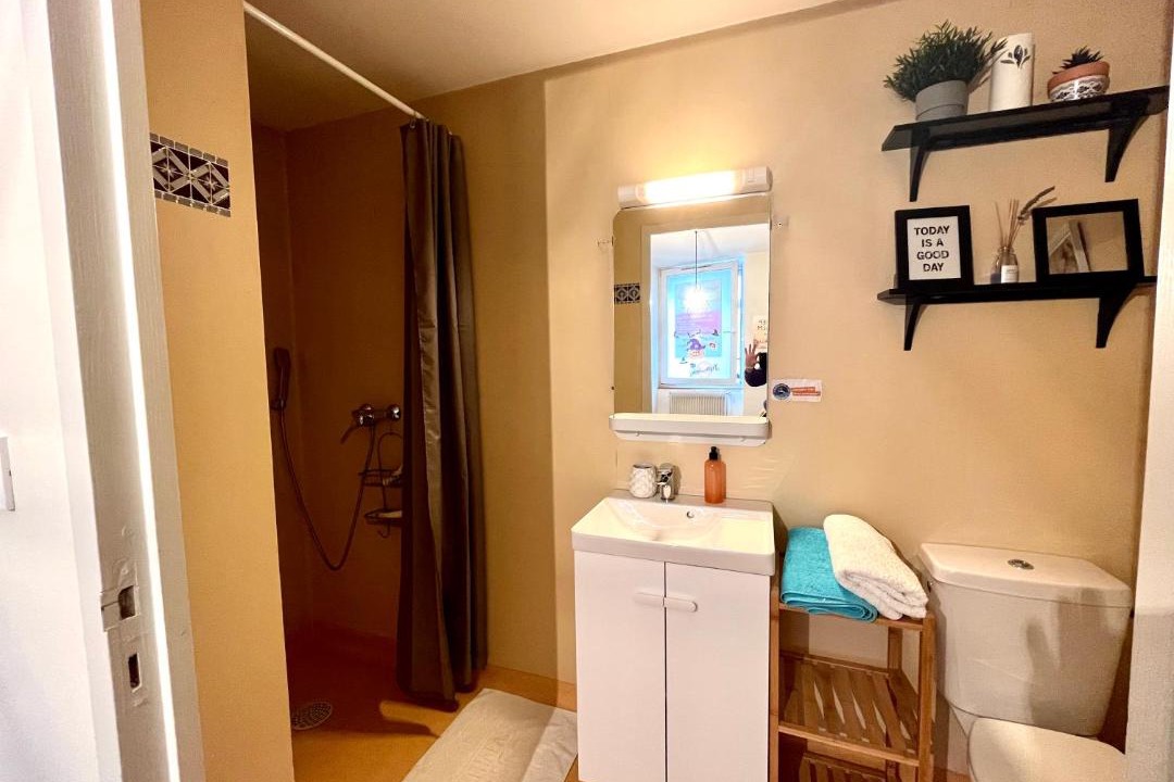 Photo of Others in Rives