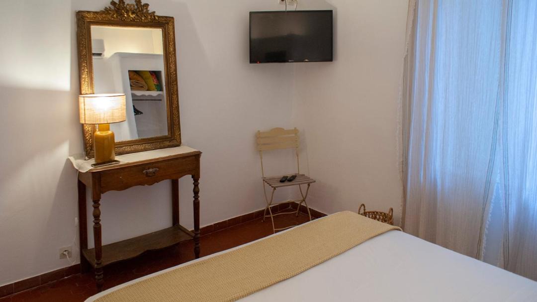 Photo of Bedroom in Gemenos