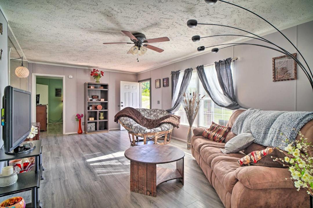 Photo of Livingroom in Mohawk
