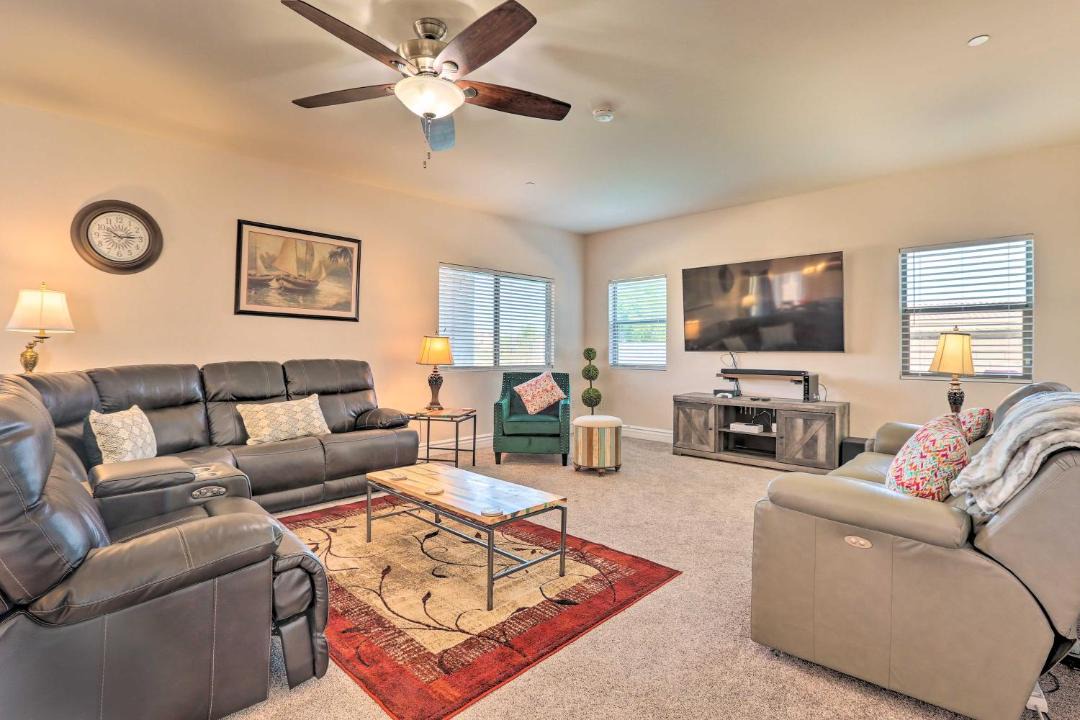 Photo of Livingroom in Continental Reserve