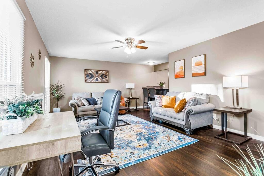 Photo of Livingroom in Overland Park