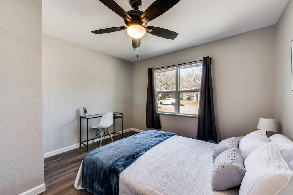 Photo of Bedroom in Haltom City