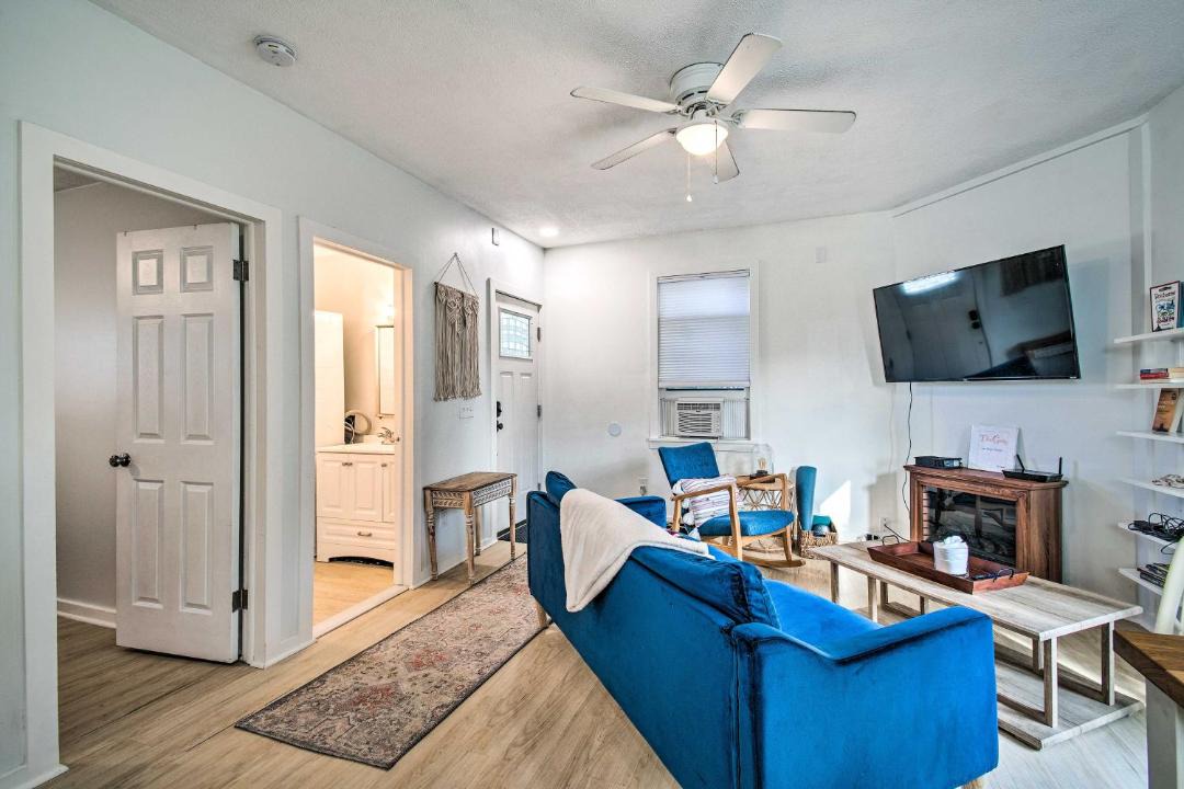Photo of Livingroom in Downtown Rochester