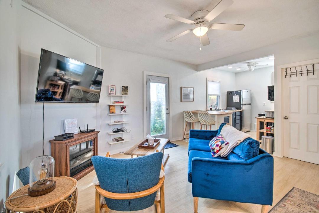 Photo of Livingroom in Downtown Rochester