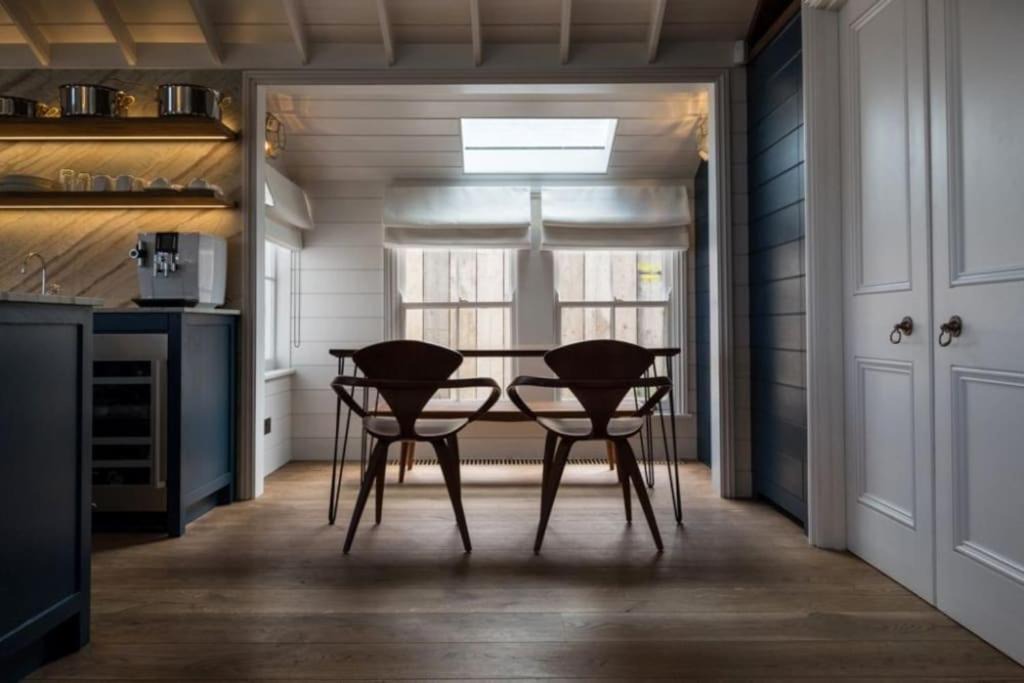 Photo of Others in Deal