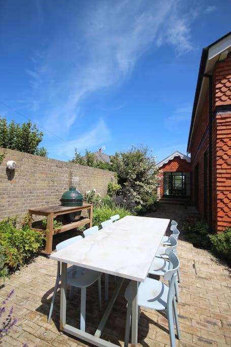 Photo of Others in Deal