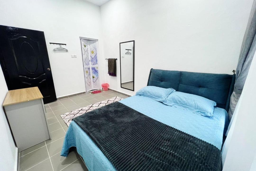 Photo of Bedroom in Kampung Telaga Nibong