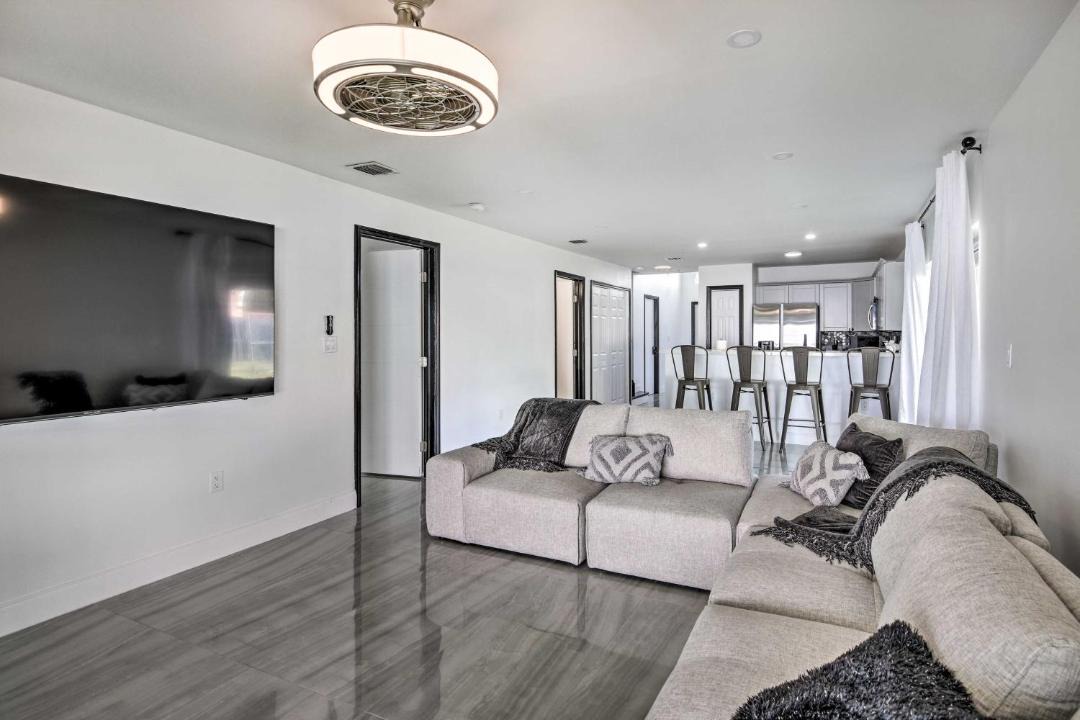 Photo of Livingroom in Miami Gardens