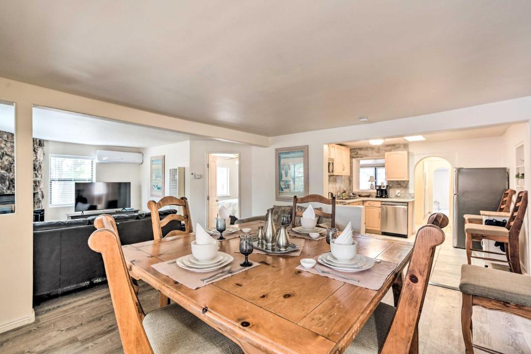 Photo of Livingroom in Alamedan Valley