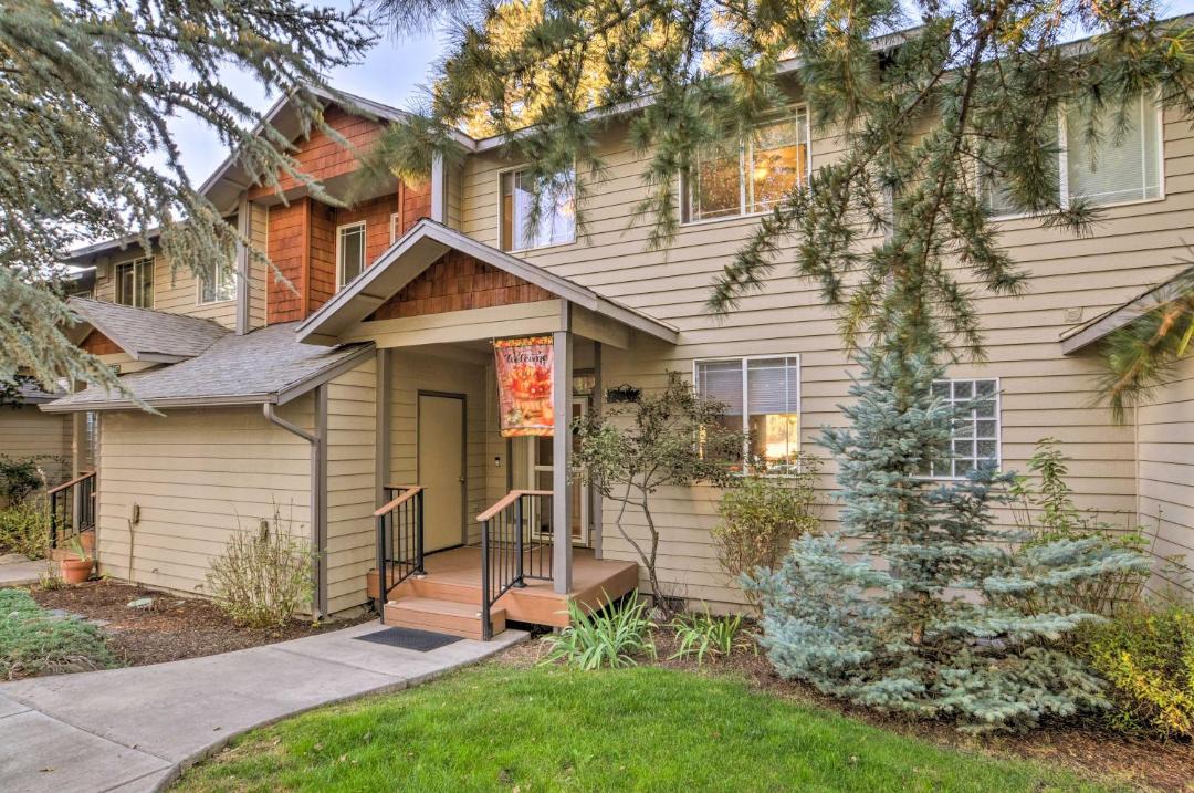 Photo of Buildings in Klamath Falls