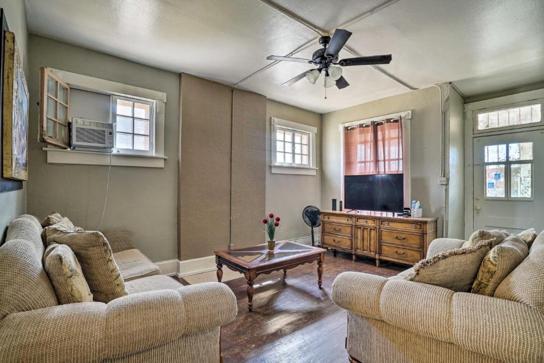 Photo of Livingroom in Downtown El Paso
