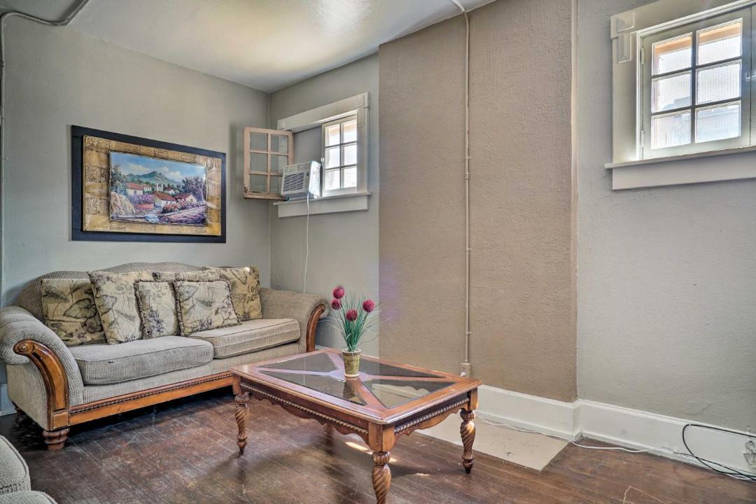 Photo of Livingroom in Downtown El Paso