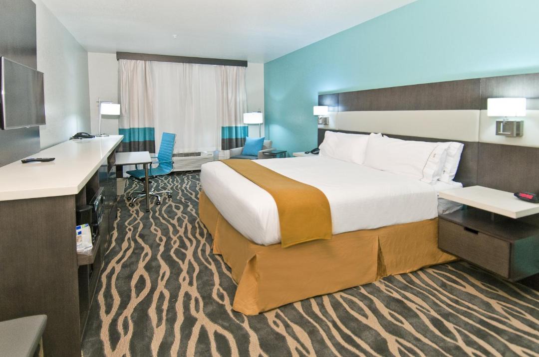 Photo of Bedroom in Roanoke