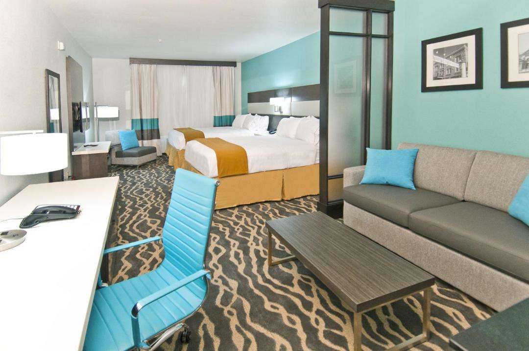 Photo of Livingroom in Roanoke