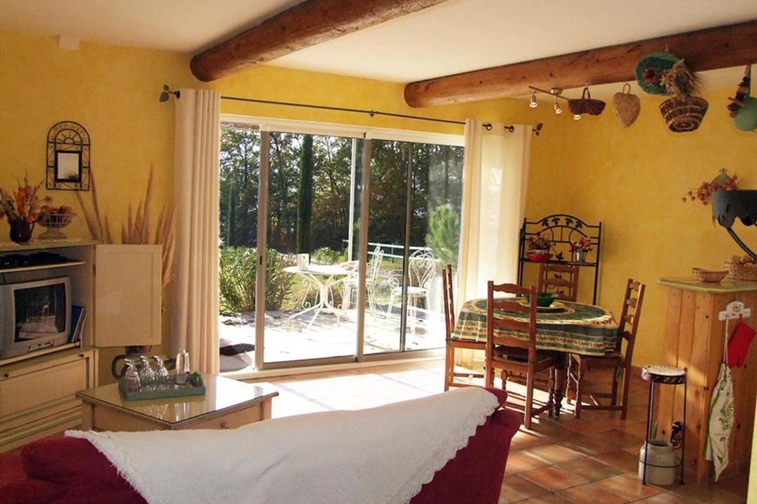 Photo of Livingroom in Pierrerue