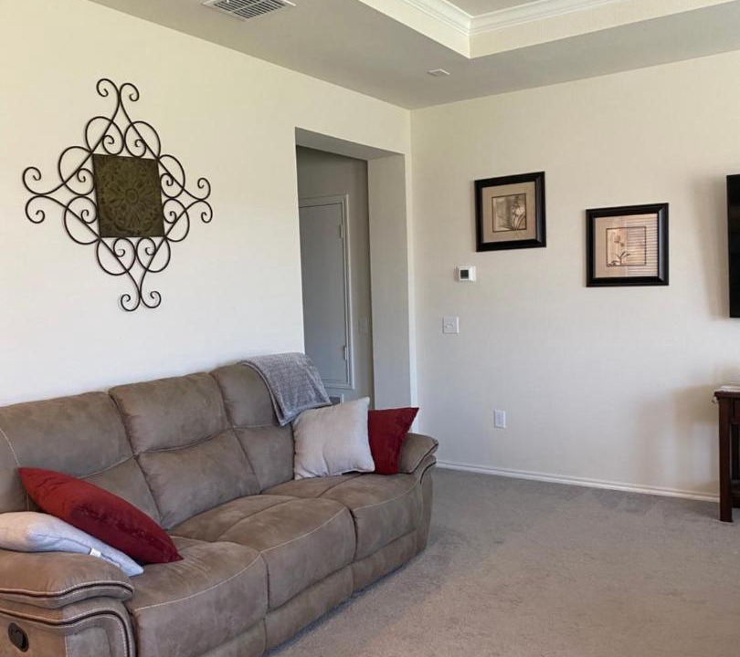 Photo of Livingroom in Aubrey