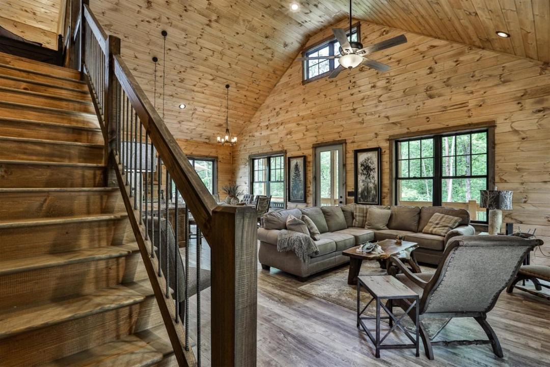 Photo of Others in Mineral Bluff